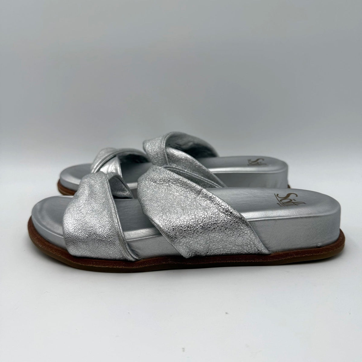 Sofft Womens Ainsworth Slide Sandals Size 7 Silver Metallic Leather NWOB