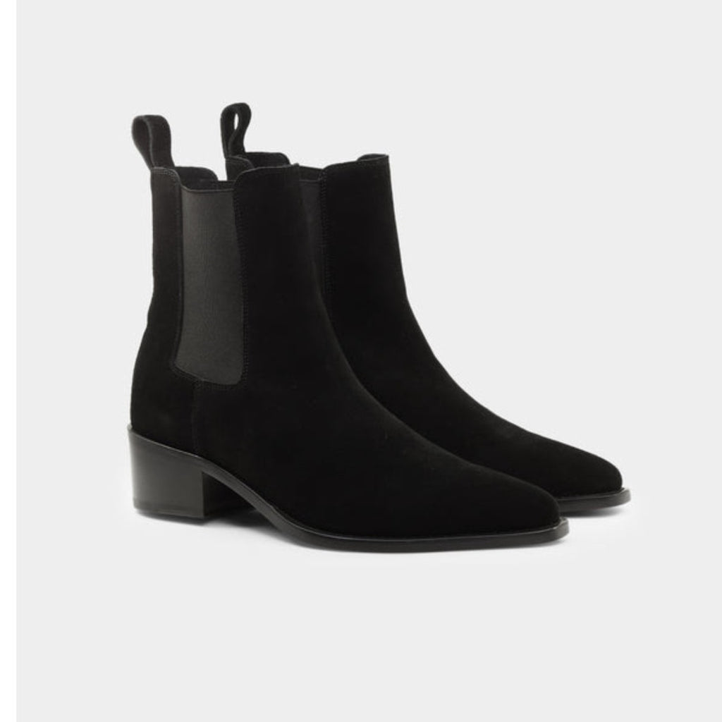 Saint Morta Men's Nomad Pointy Toe Chelsea Boots Size 9 EU 43 Black Suede NIB