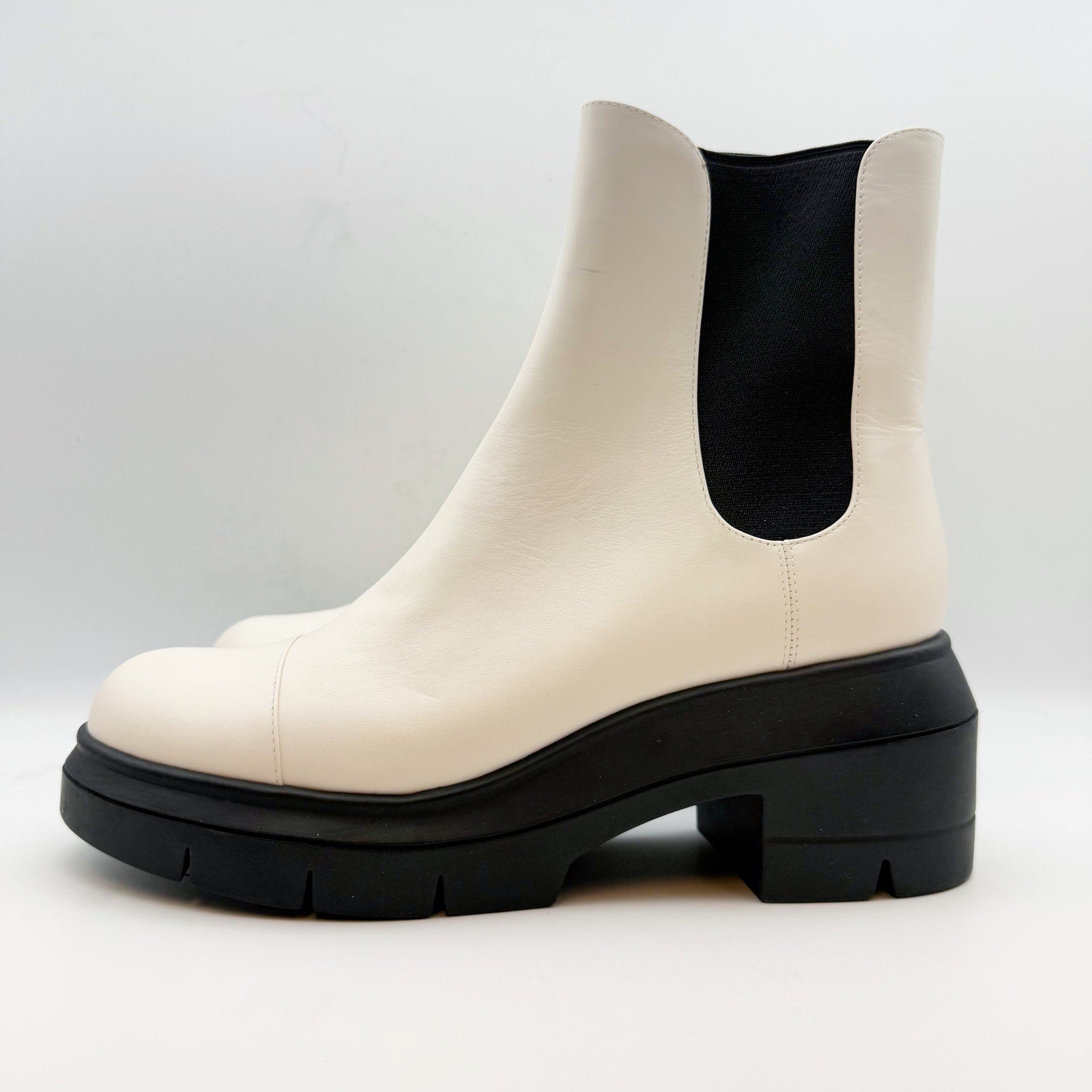 Stuart Weitzman Womens Norah Lug Sole Chelsea Boots 9.5 Wide White Leather NWOB
