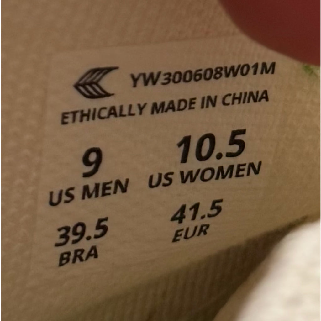 Cariuma IBI Low Sneakers Womens 10.5 Mens 9 Off White Bamboo Knit Casual NIB