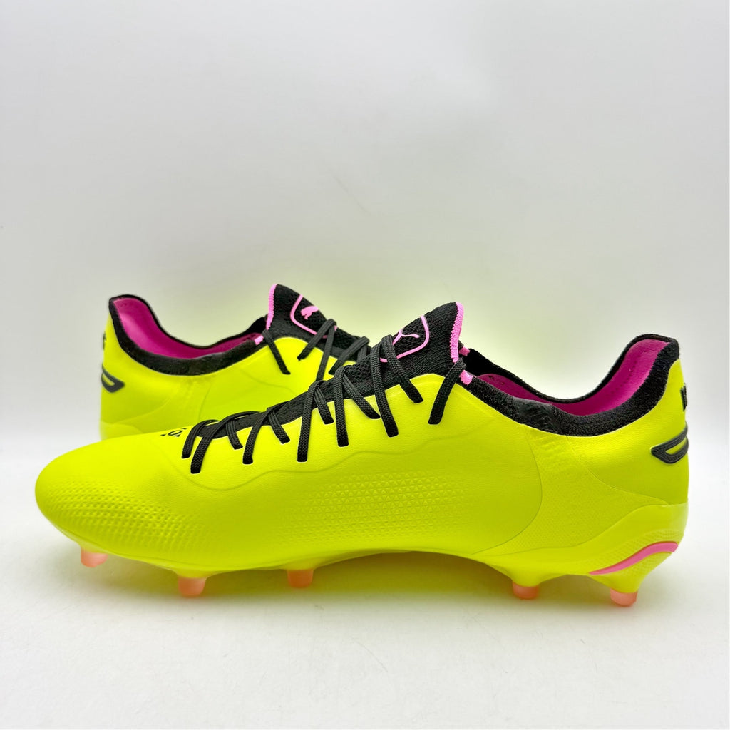 PUMA Mens King Ultimate Soccer Cleats Size 9.5 EU 42.5 Neon Yellow Athletic NWOB