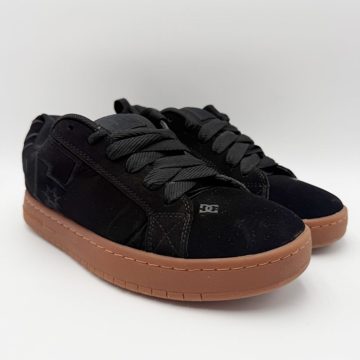 DC Mens Court Graffik Skate Sneakers Size 8 EU 40.5 Black Gum Suede NWOB