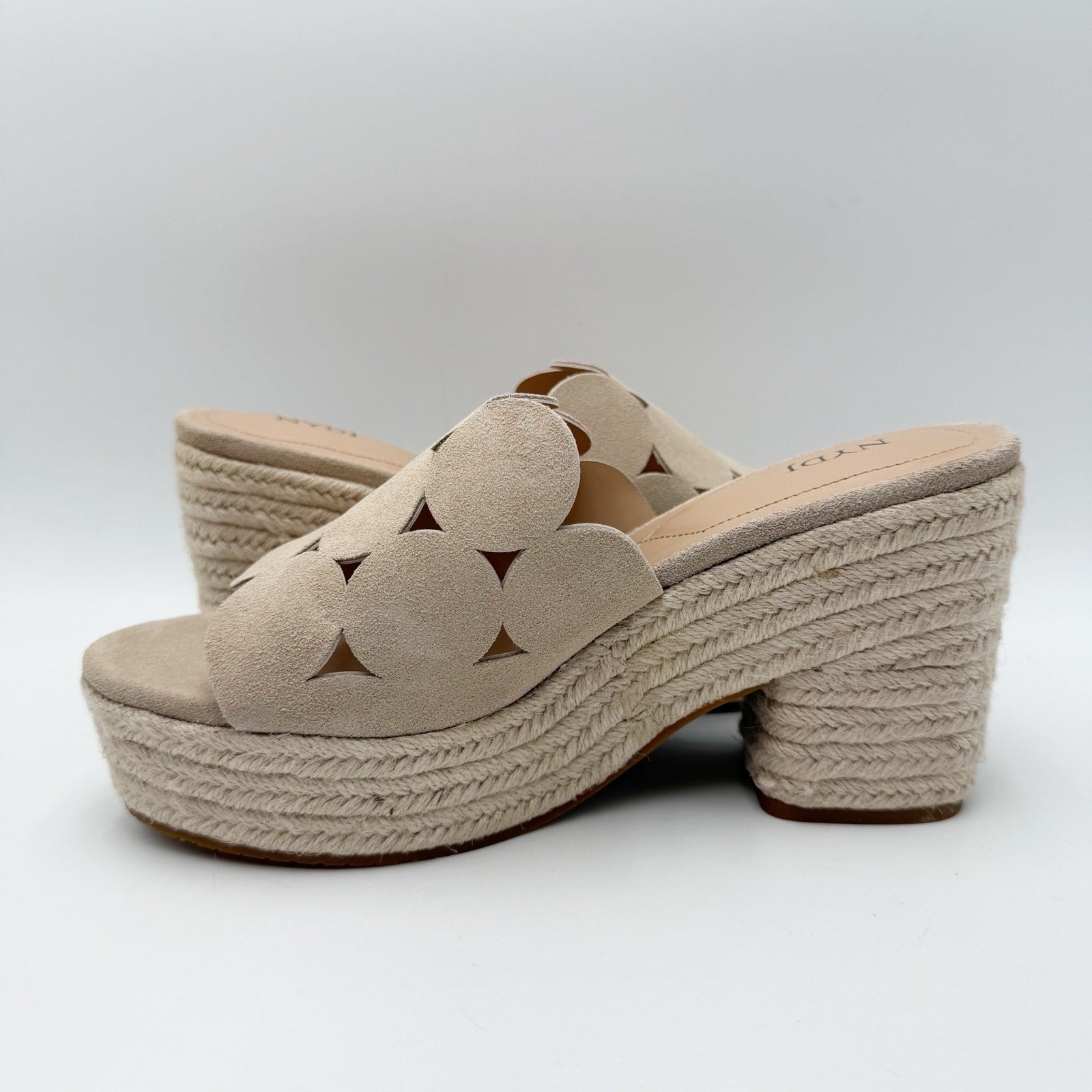 NYDJ Womens Helene Heeled Sandals Size 8.5 M Sand Beige Suede Platform NIB