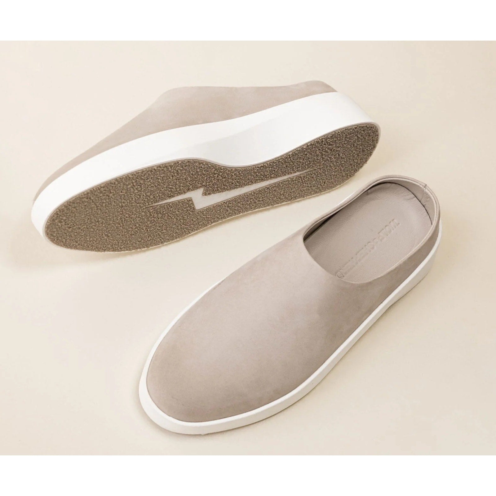 Wolf & Shepherd Cruise Mule Slip On Shoe MENS 10 WOMENS 11.5 Gray Leather NIB