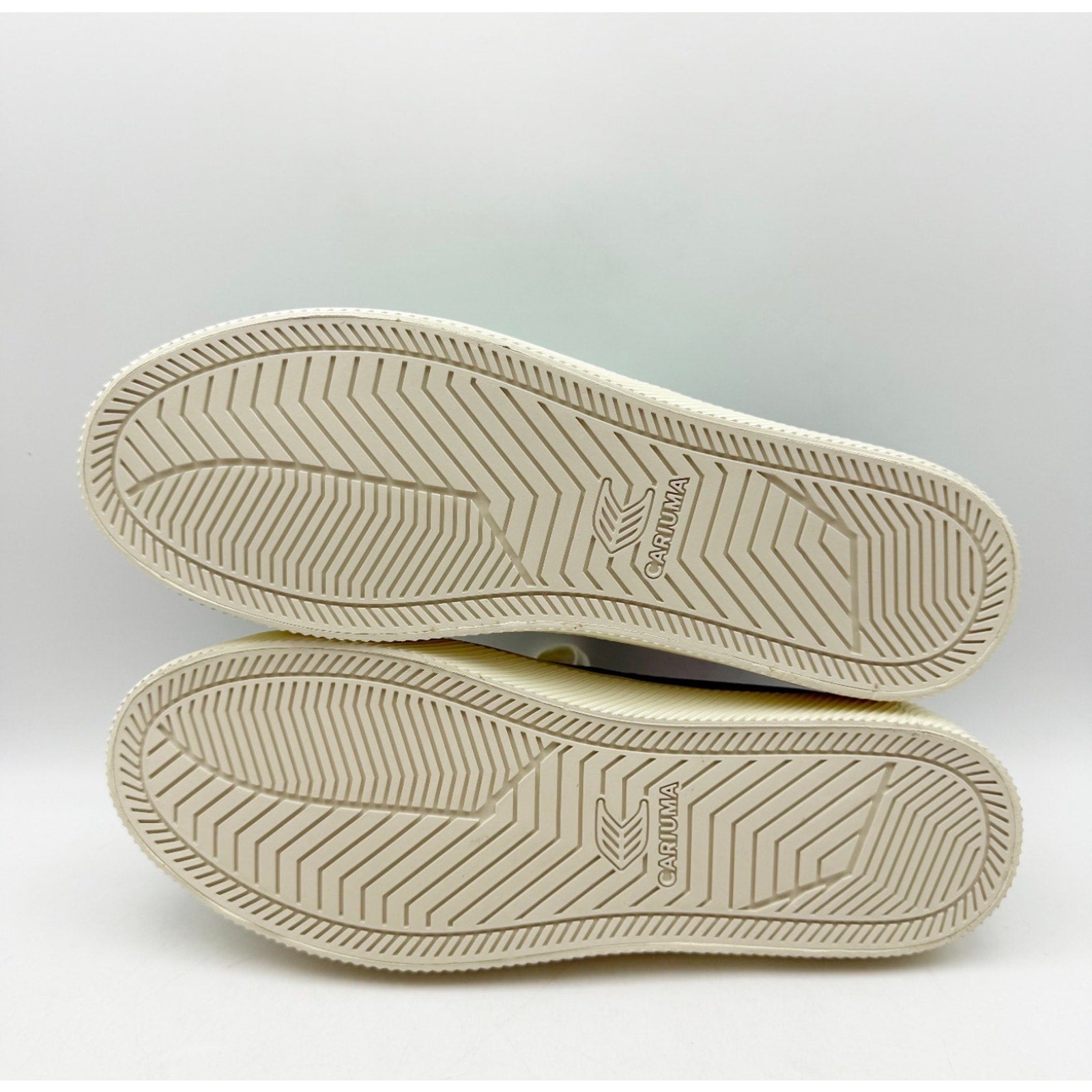 Cariuma OCA Low Canvas Sneaker Men's 8 Women's 9.5 Green Organic Cotton NIB