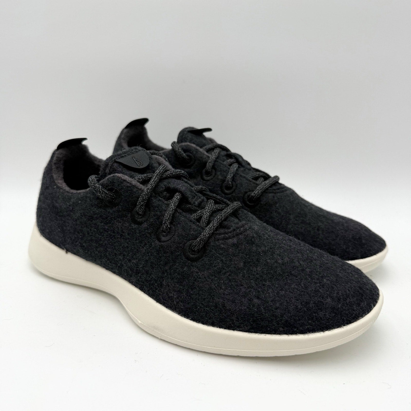 AllBirds Mens Wool Runner Casual Sneakers US 8 EU 40.5 Black Cream Athletic NIB
