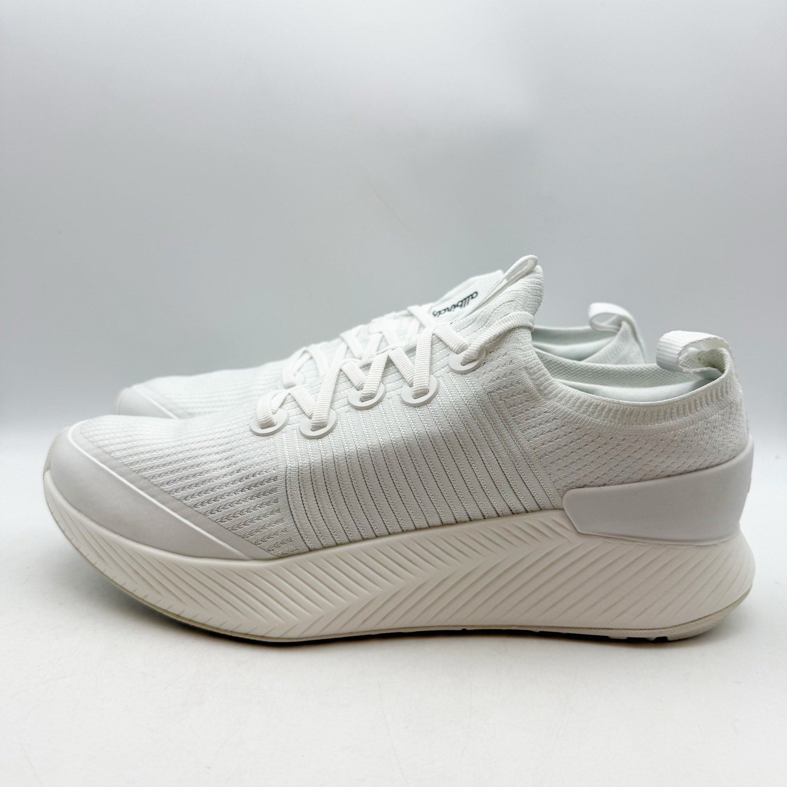 AllBirds Mens Tree Glider Athletic Shoes Size 9.5 EU 42.5 White Sneakers NIB
