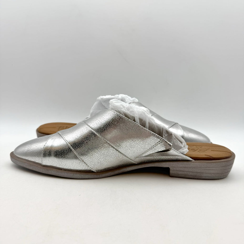 Blowfish Malibu Womens Hazel Mules Size 8.5 M Silver Vegan Leather Flats NIB