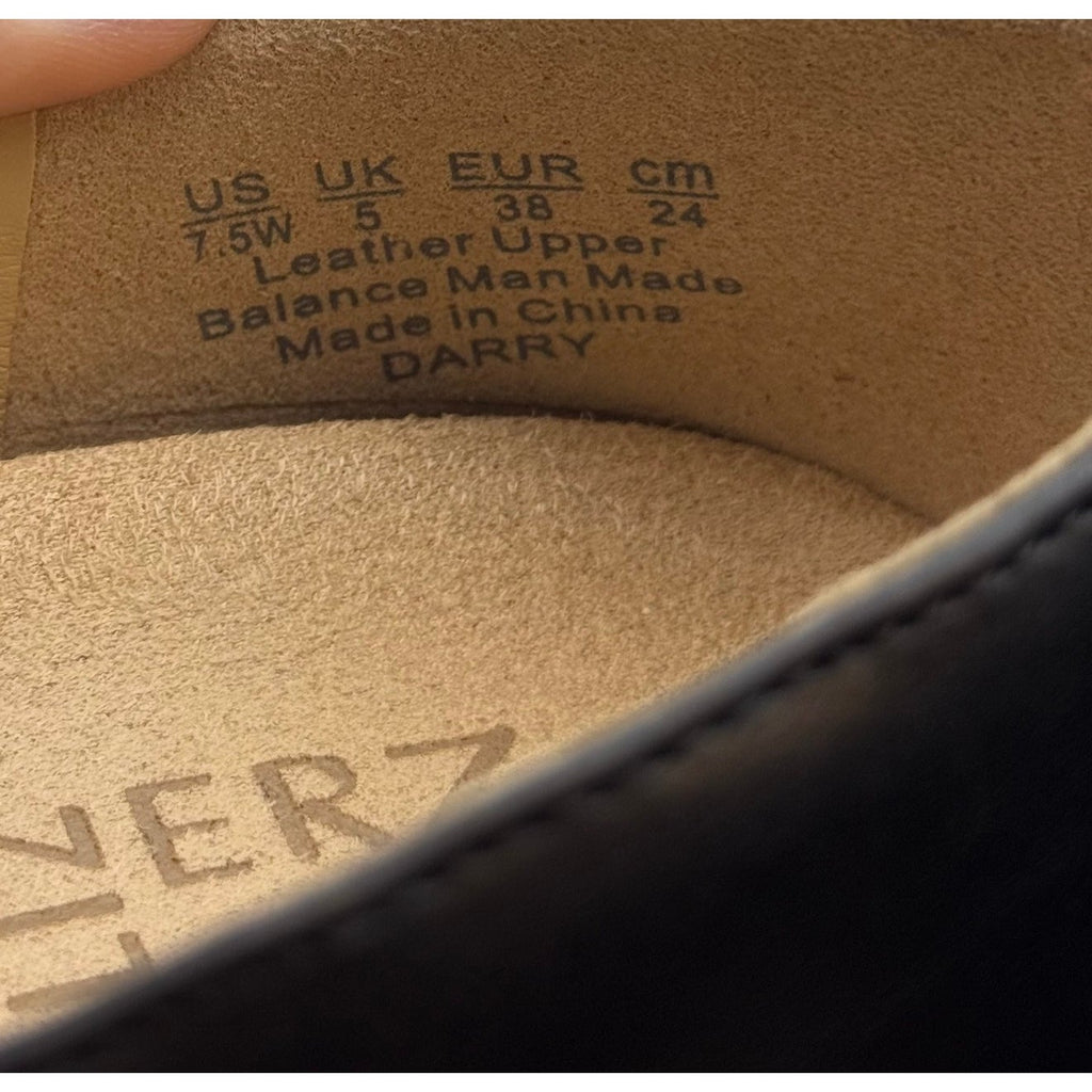 NATURALIZER  Womens Darry Lug Sole Loafers Size 7.5 WIDE Black Leather Heel NIB