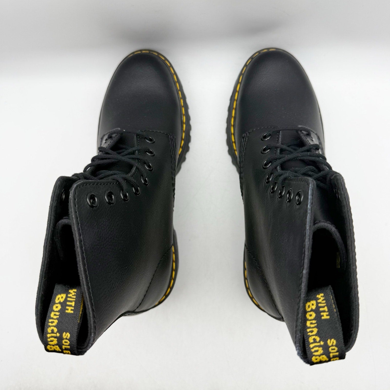 Dr. Martens Womens Sanguine Heeled Ankle Bootie EU 38 US 7 Black Leather NWOB