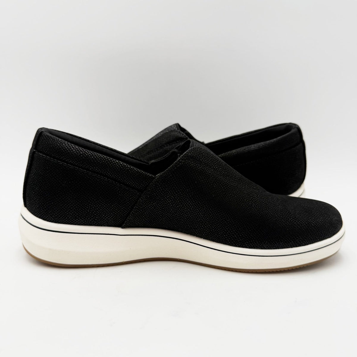 Clarks Womens Breeze Sky Ria Slip On Shoes Size 6.5 EU 37 Black Casual NWOB