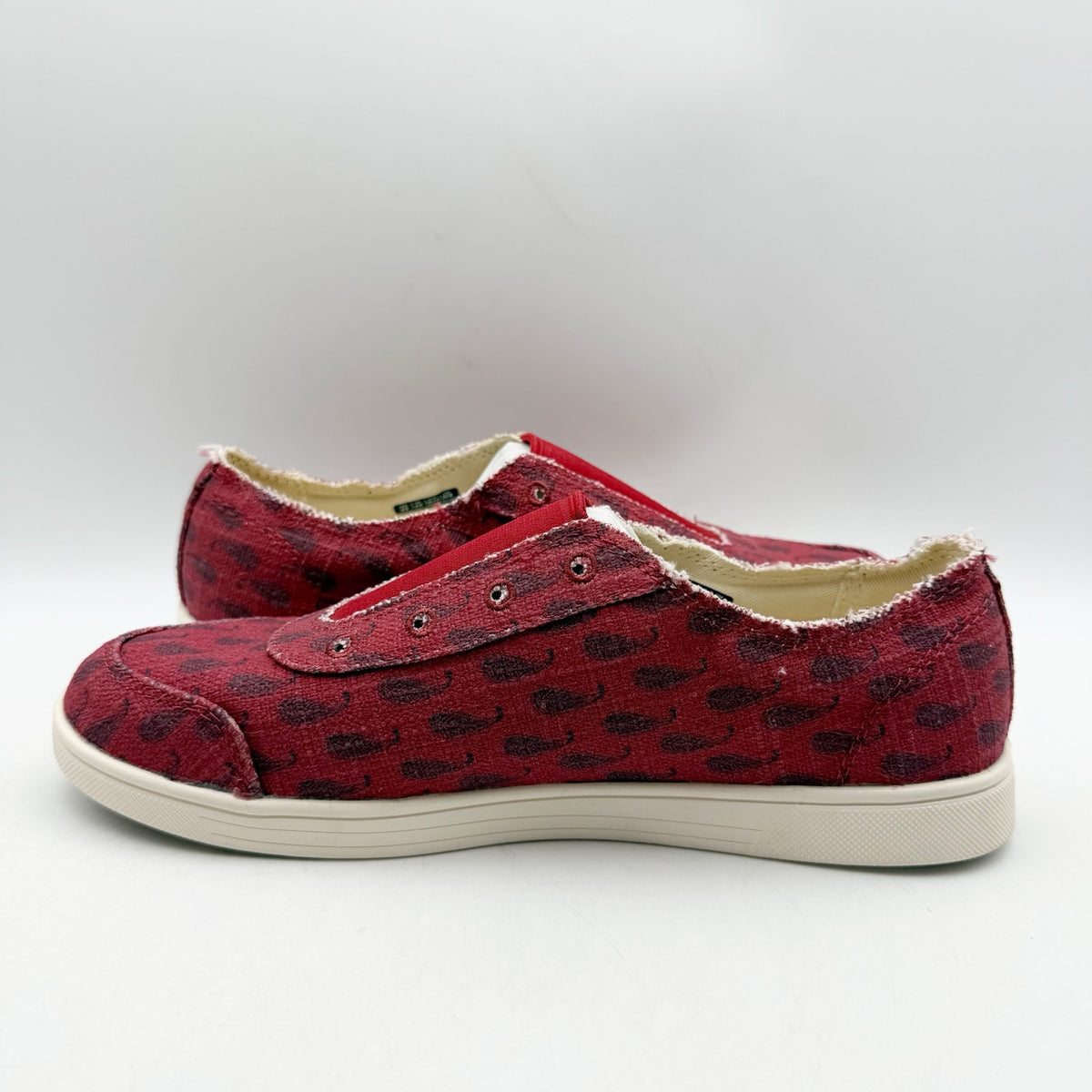 Spenco Womens Santa Maria Batik Sneakers Size 7.5 Red Canvas Casual Slip On NIB