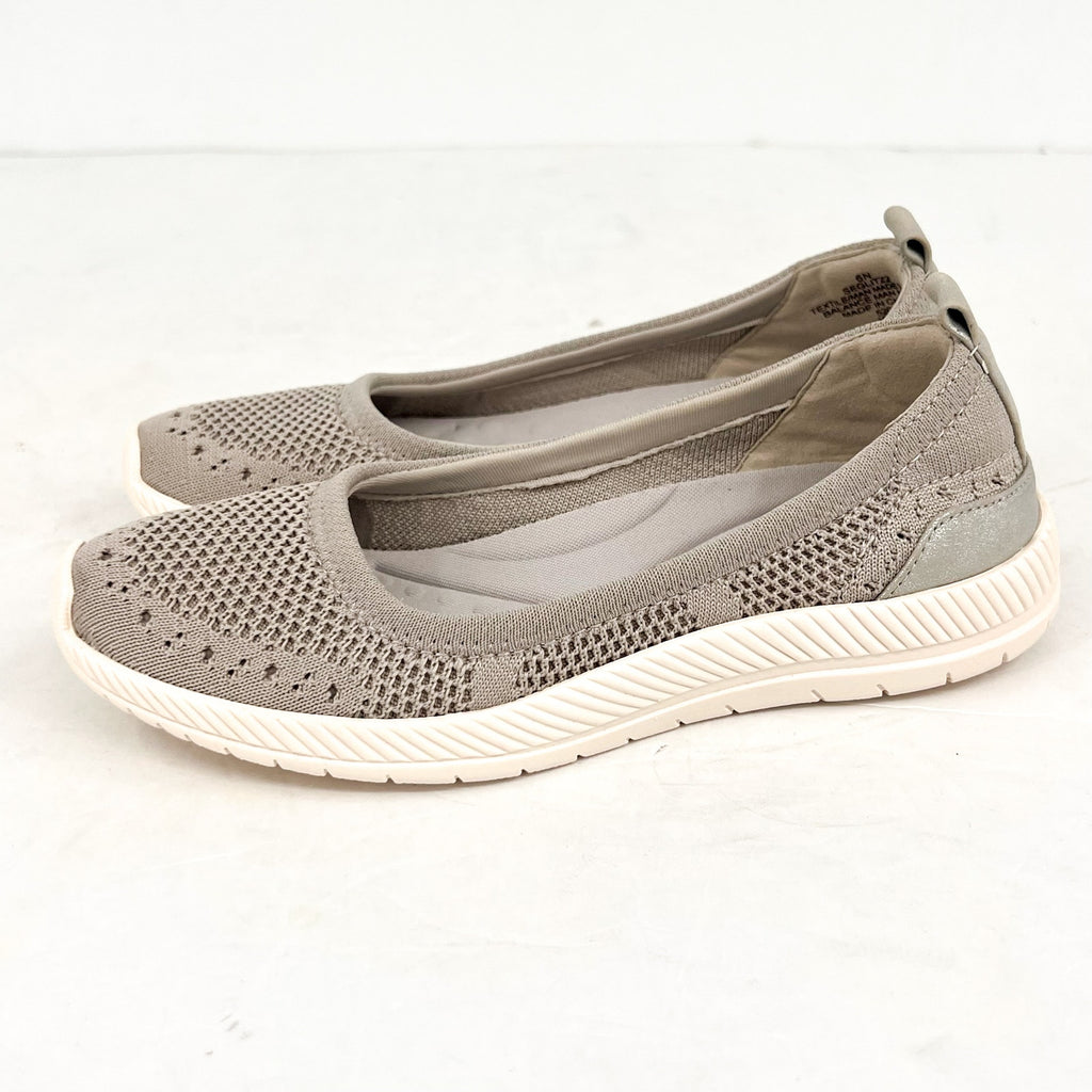 EASY SPIRIT Women's Glitz Walking Shoes Flats Size 6 Narrow Gold Slip Ons NWOB