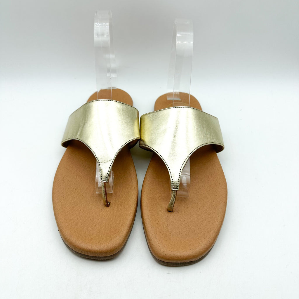 ANDRE ASSOUS Womens Paige Sandal EU 39 US 8-8.5 Metallic Gold Tan Flip Flop NWOB