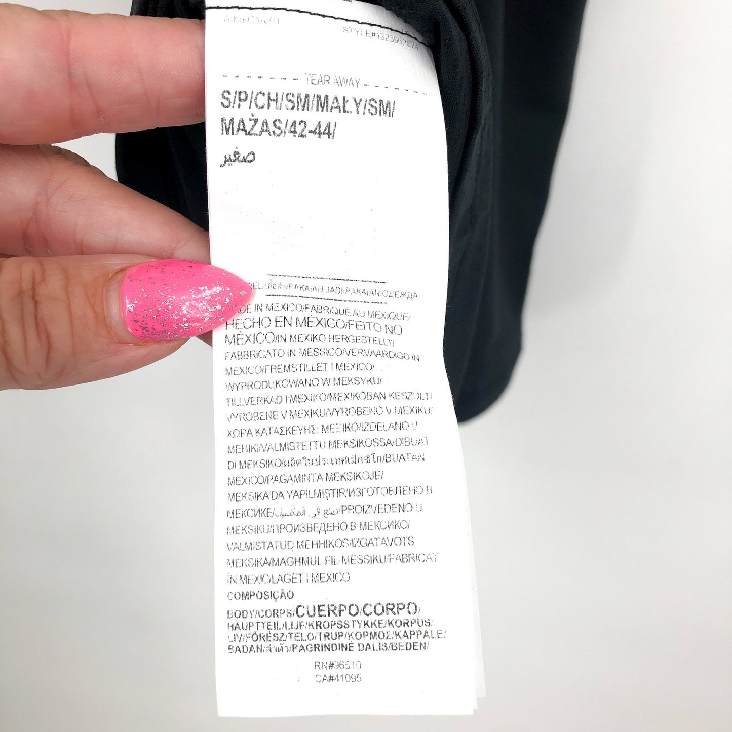 UNDER ARMOUR Women's Heatgear Racer Tank Top Small Black NWT