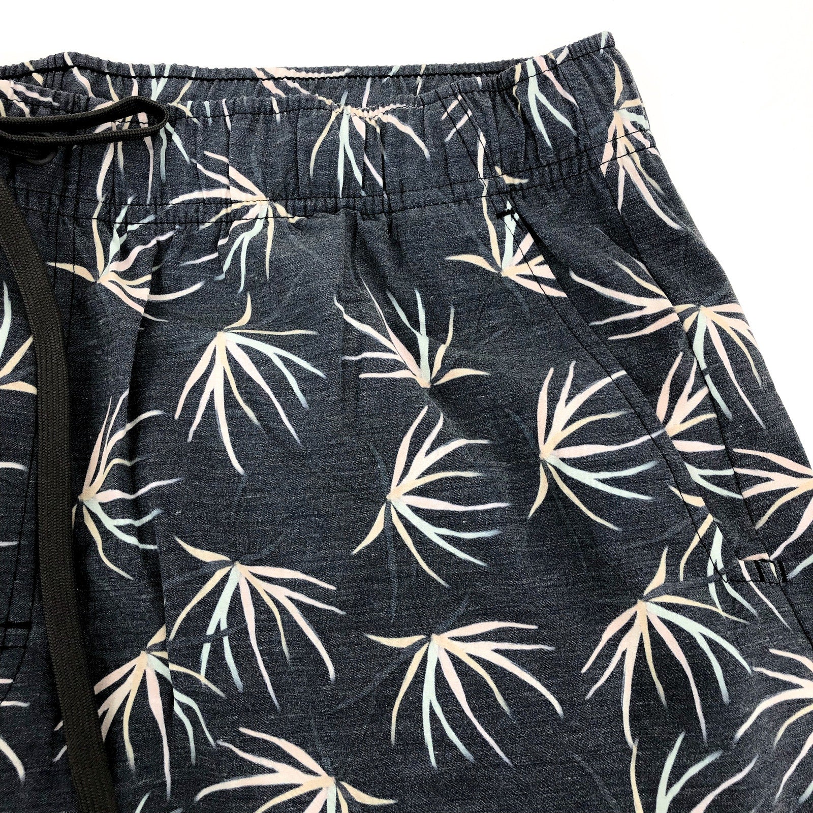 PRANA Men's Metric Board Short Size XXL Black Bloom 8" inseam Drawstring NWT