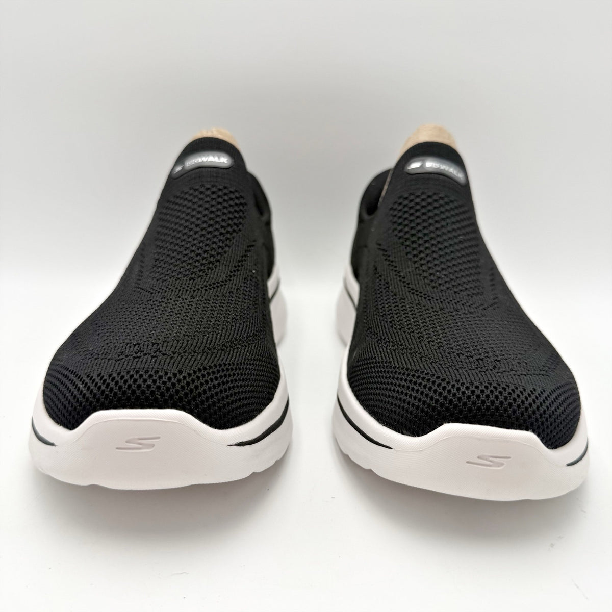 Skechers Womens Performance GO Walk Slip In Sneakers US 11 Black Arch Fit NIB