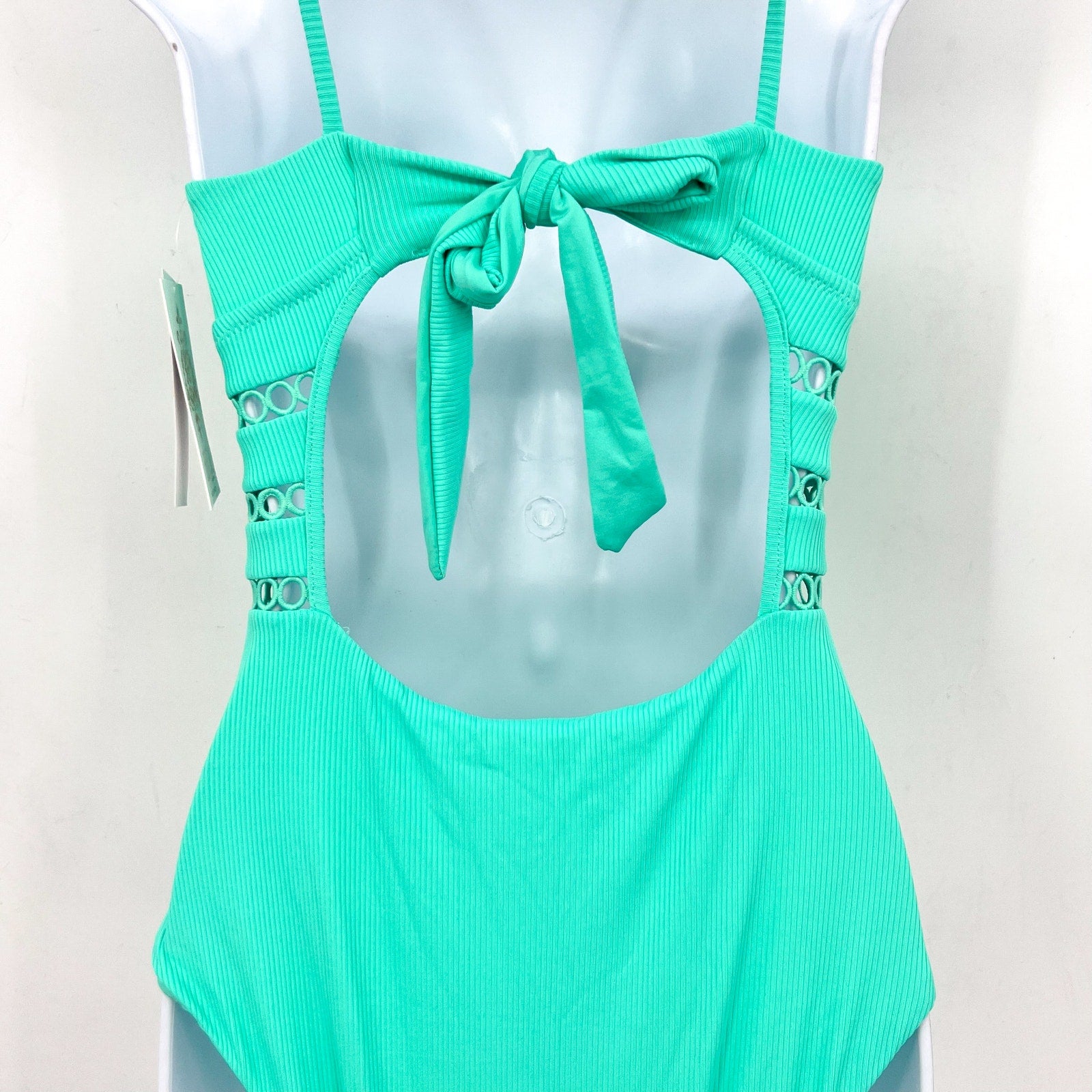 BECCA Modern Edge Toni One-Piece Swimsuit Medium Aqua Sea Green Rib Plunge NWT