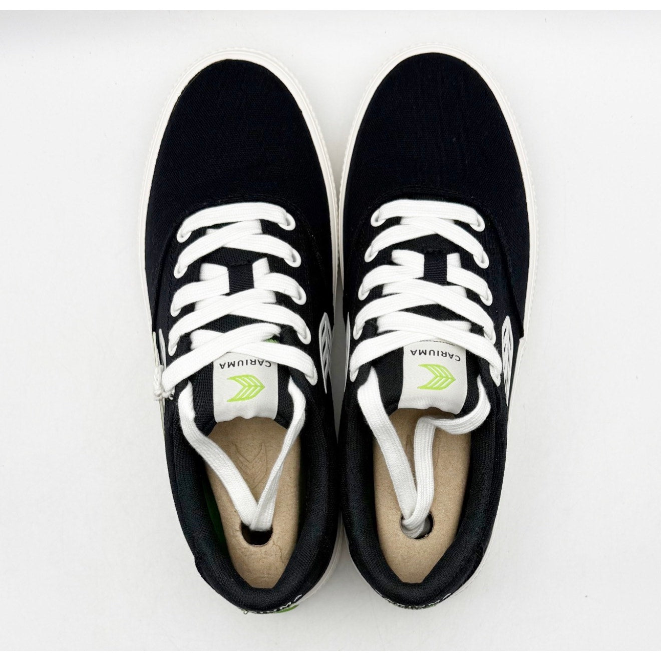 Cariuma Womens Naioca Sneakers Size 8.5 Black Off White Organic Canvas NIB