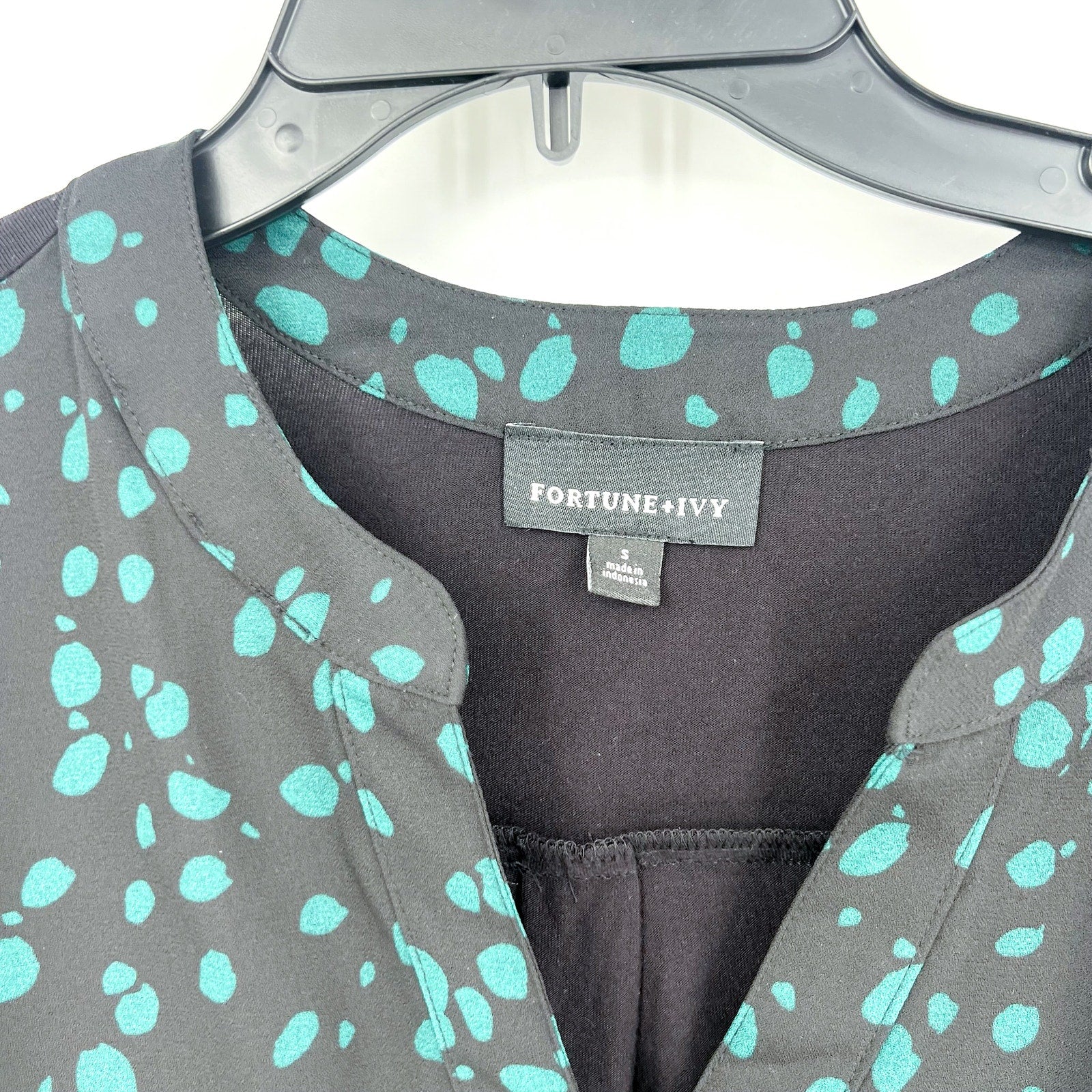 FORTUNE + IVY Womens Tulsa Mixed Material Blouse Small Black Green Abstract NWOT