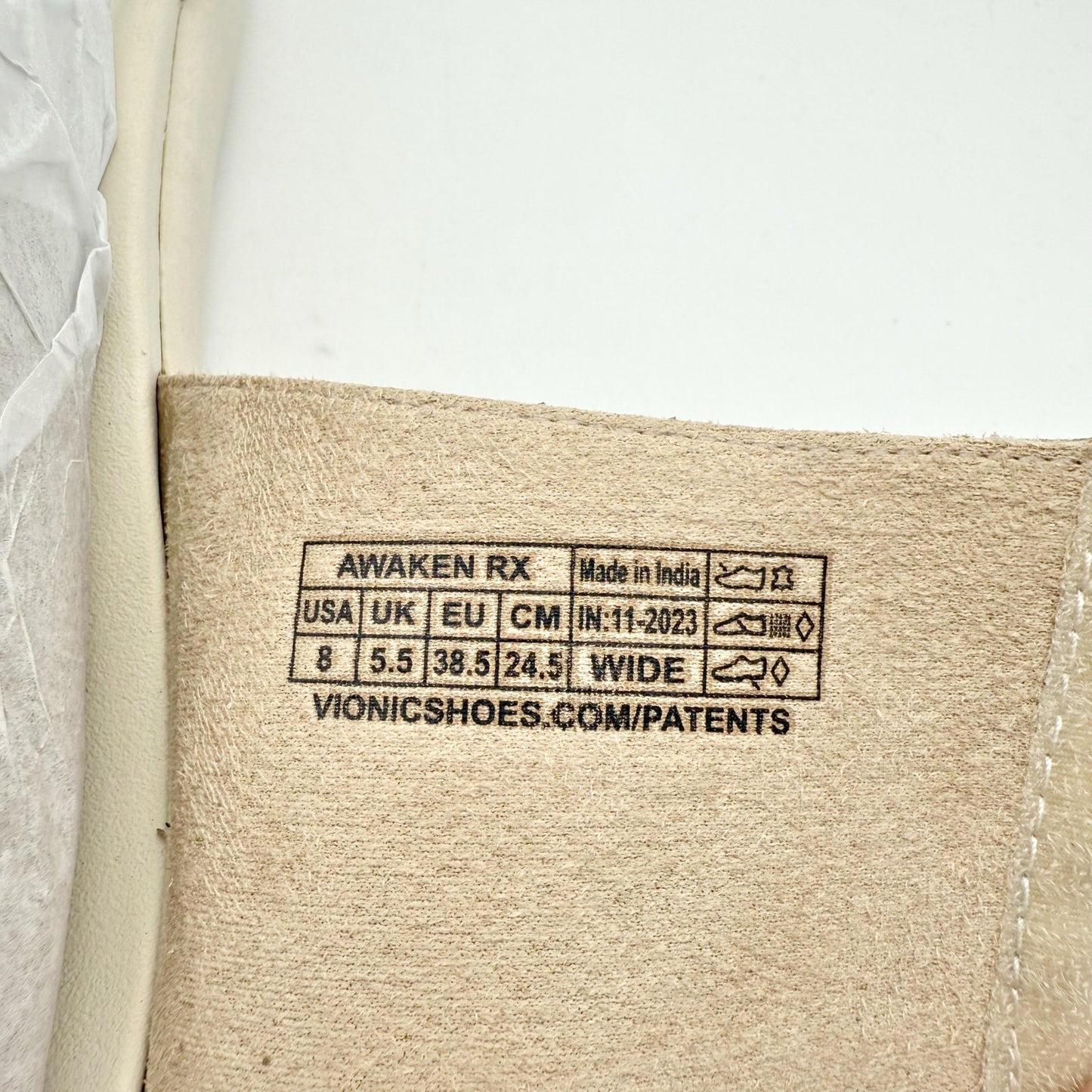 Vionic Womens Awaken Sandals US 8 Wide EU 38.5 White Cream Leather NIB