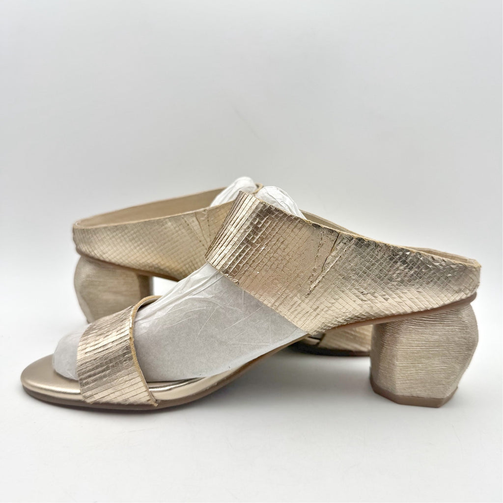 Antelope Womens Amelia Heeled Sandals EU 40 US 9.5 Gold Textured Leather NWOB