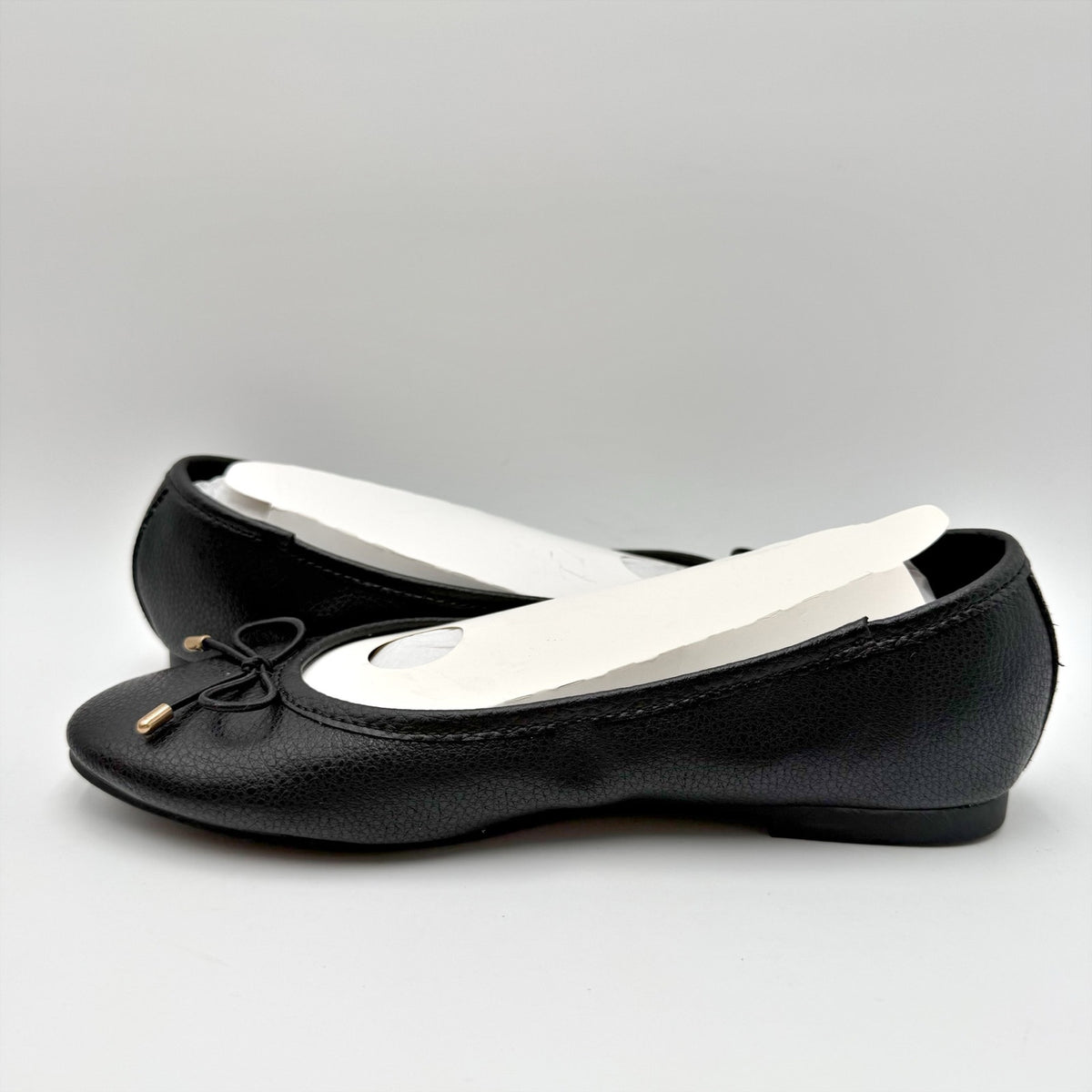 MIA Womens Chelly Ballet Flats Size 6 Black Leather NWOB
