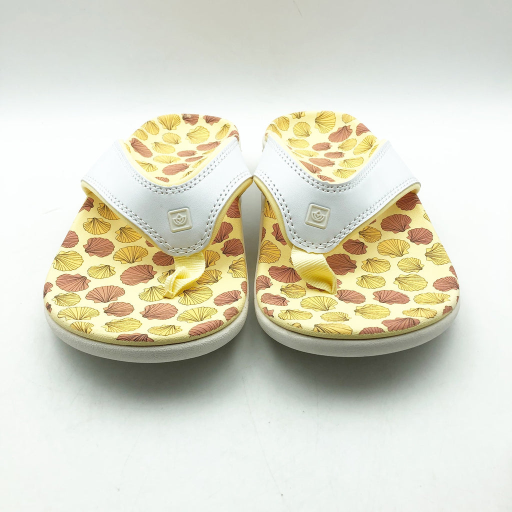 Spenco Womens Yumi Ocean Shell Sandals Size 9 WIDE White Yellow Flip Flops NWOB