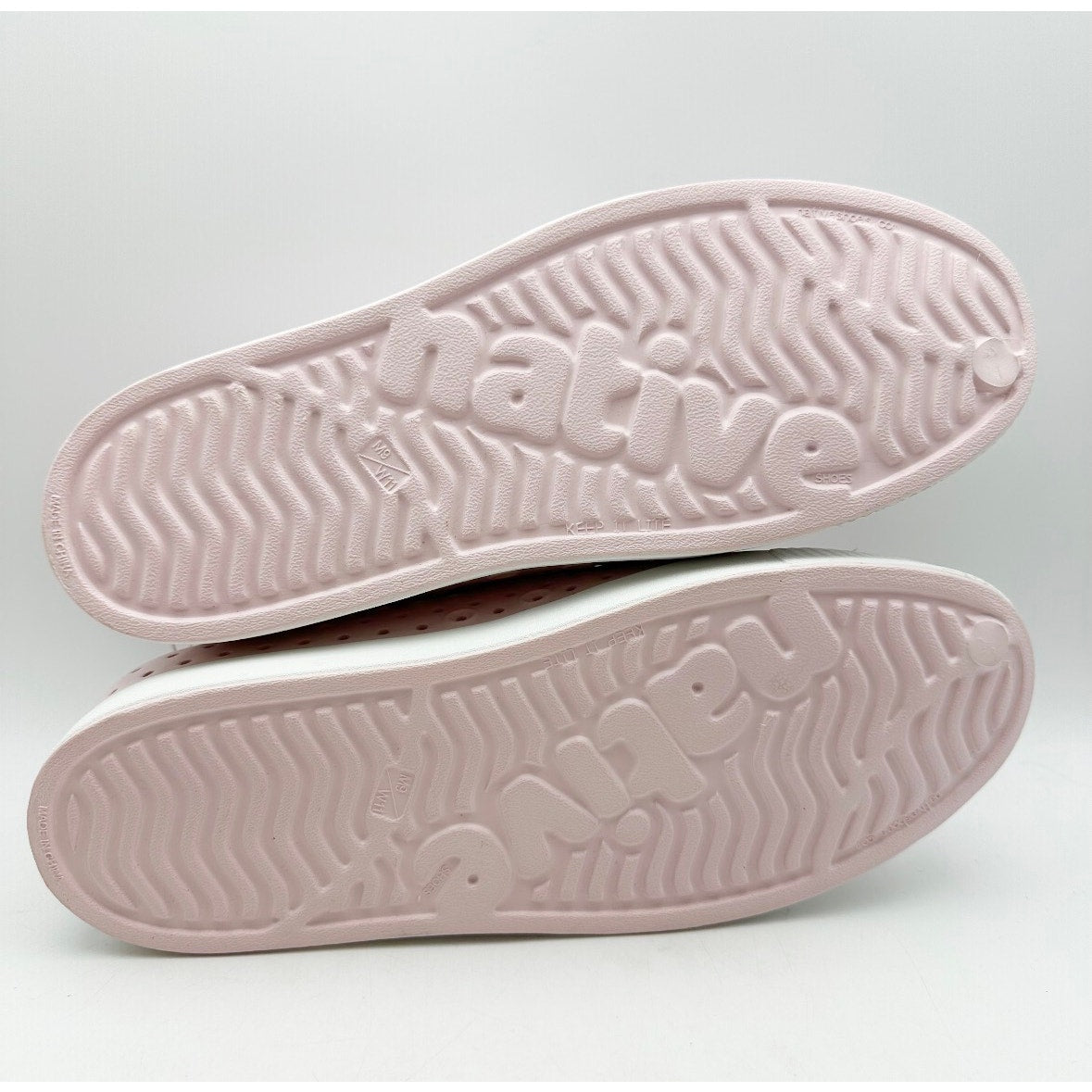 NATIVE Adult Jefferson Slip-On Shoes Mens 9 Womens 11 Milk Pink Shell White NWOB