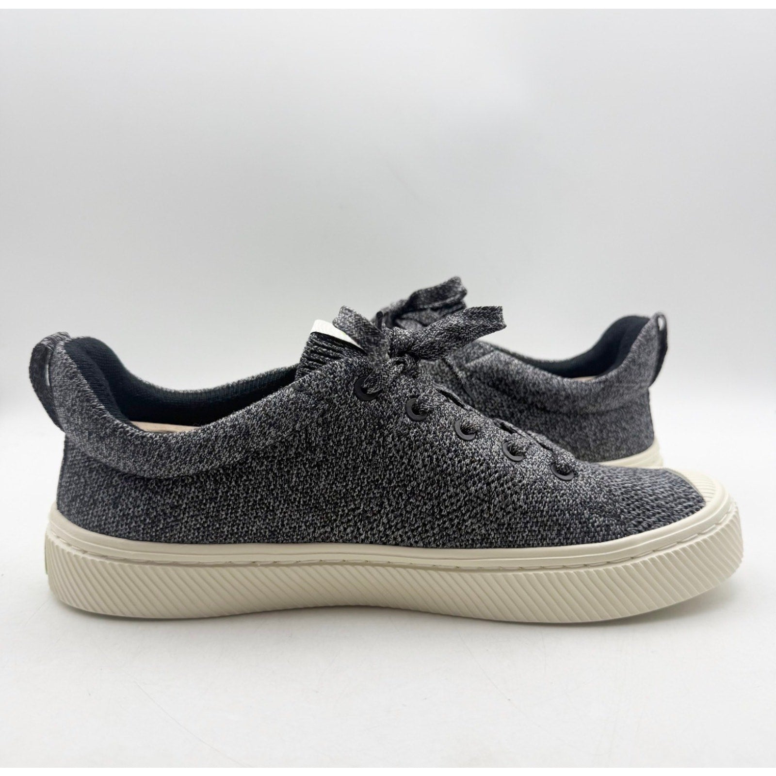 Cariuma Womens IBI Low Sneakers Size 6.5 Stone Grey Bamboo Knit Casual NIB