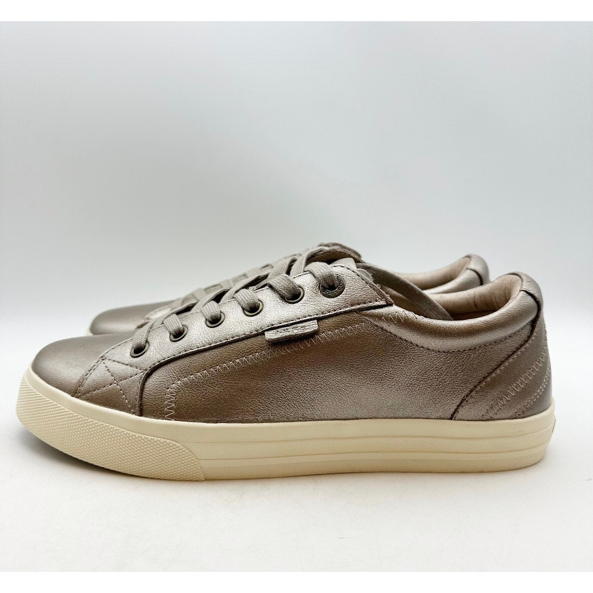 Taos Footwear Womens Plim Soul Lux Sneakers Size 10.5 CHAMPAGNE Gold Leather NIB
