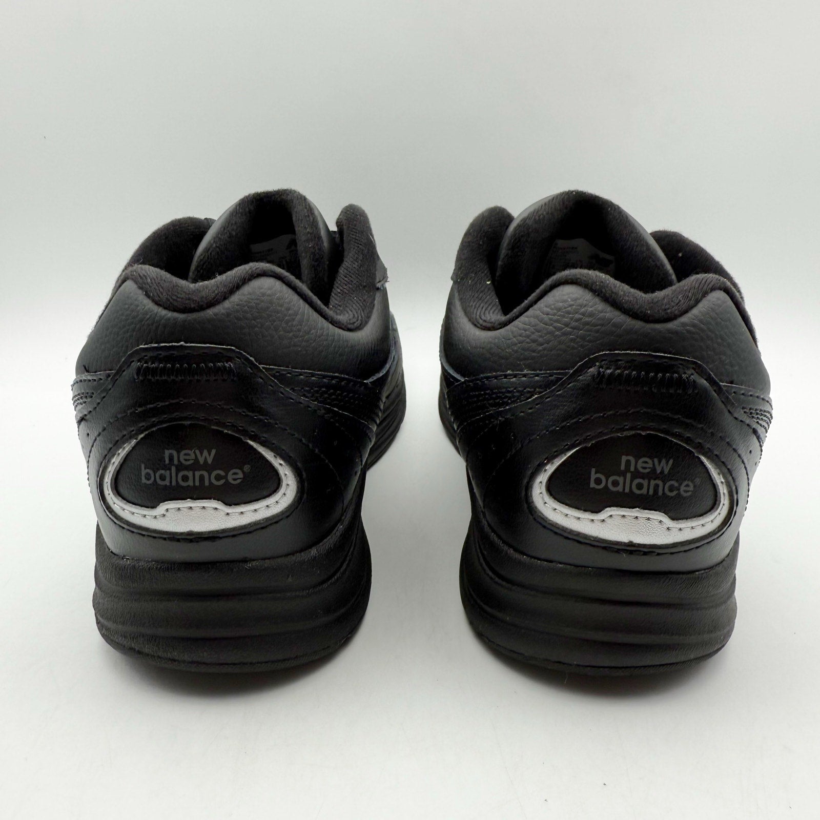 New Balance Womens 577 Walking Sneakers US 9 Wide Black Leather Athletic NIB