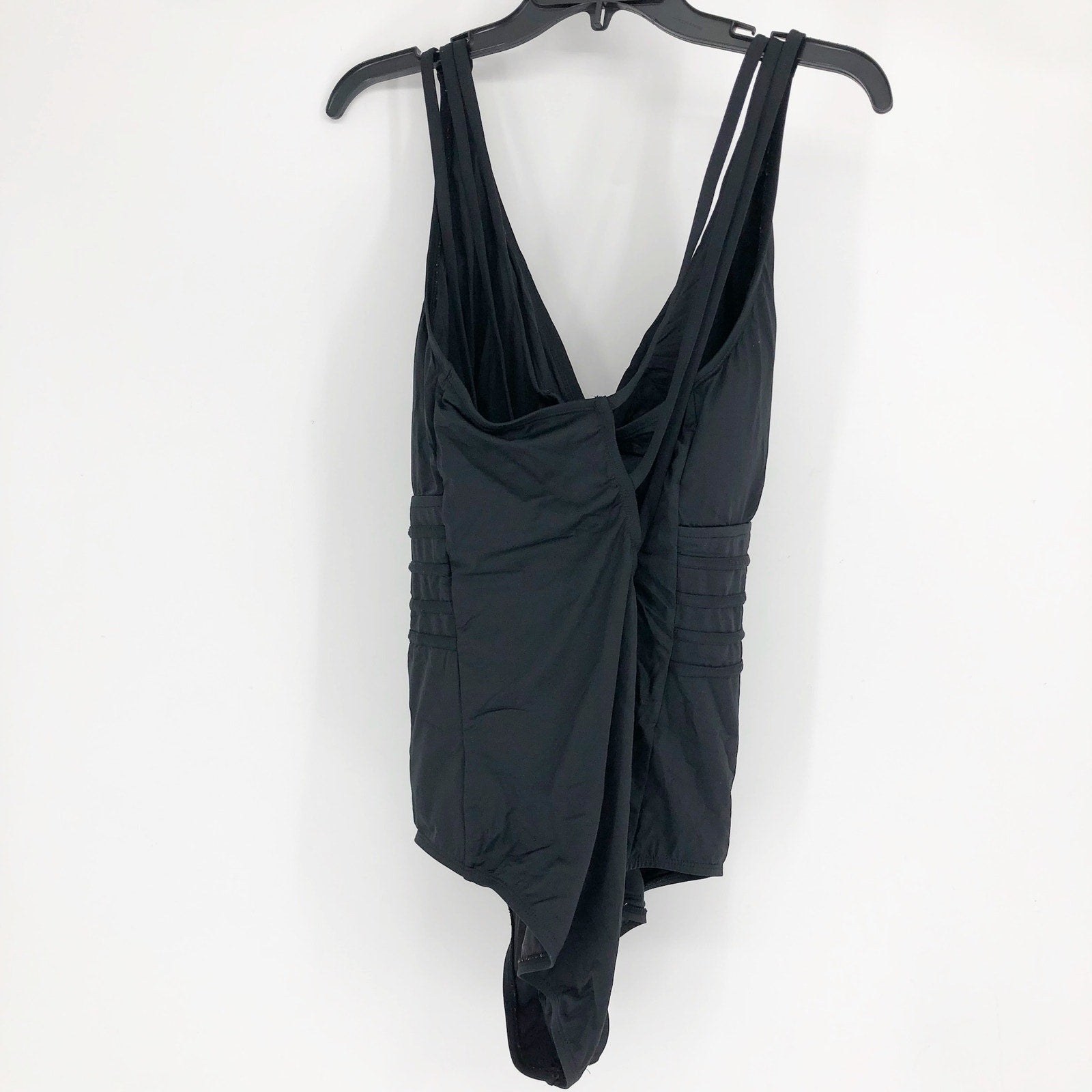 LA BLANCA Island Goddess One Piece Swimsuit 22W Black Multi-Strap Cross-Back