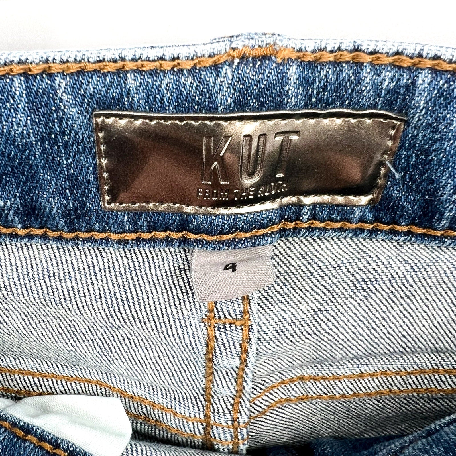 KUT FROM THE KLOTH Women's Gidget Fray Denim Shorts Size 4 Consolidated Blue NWT