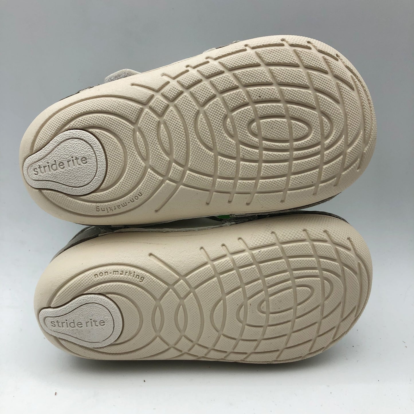 Stride Rite Girl SM Waverly Ecru Sneaker Size 4 Wide Toddler Shoes Off White NIB