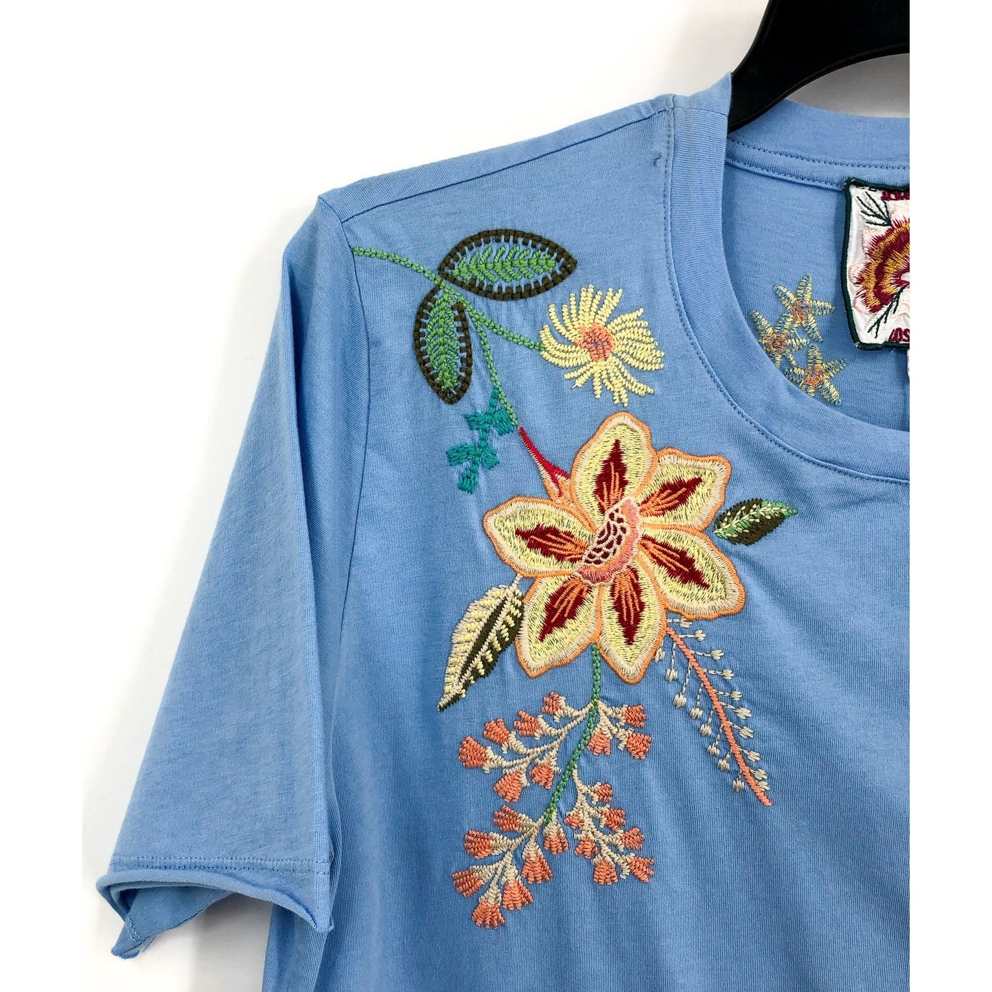 JOHNNY WAS Womens Raw Seam T-Shirt Small Blue Ishani Embroidered Floral NWT
