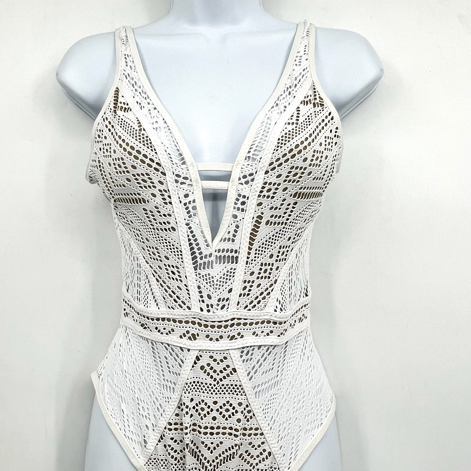 BECCA Women's Color Play Crochet Plunge One-Piece Swimsuit XS White Tan NWOT