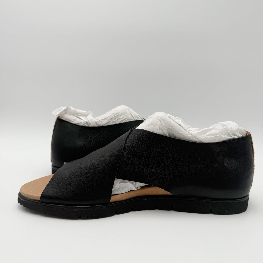 Gentle Souls Kenneth Cole Womens Leslie Sandals Size 8.5 Black Leather NIB