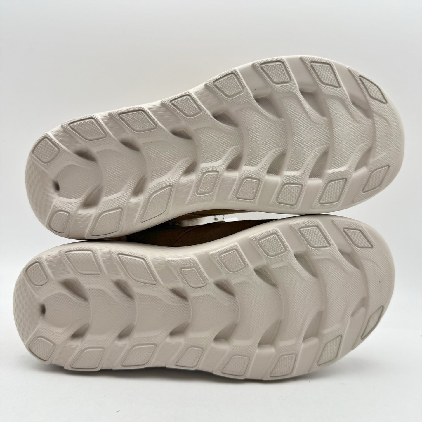 Skechers Women On The Go City Bootie US 6.5 Wide Brown Suede Water Repellent NIB