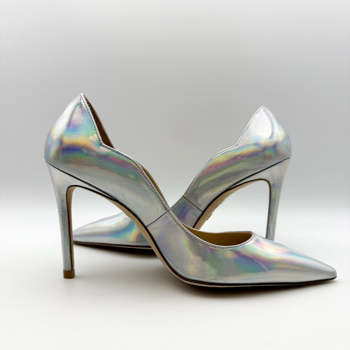 Stuart Weitzman Womens Iridescent Scallop Pumps Size 6.5 Silver Heels NWOB