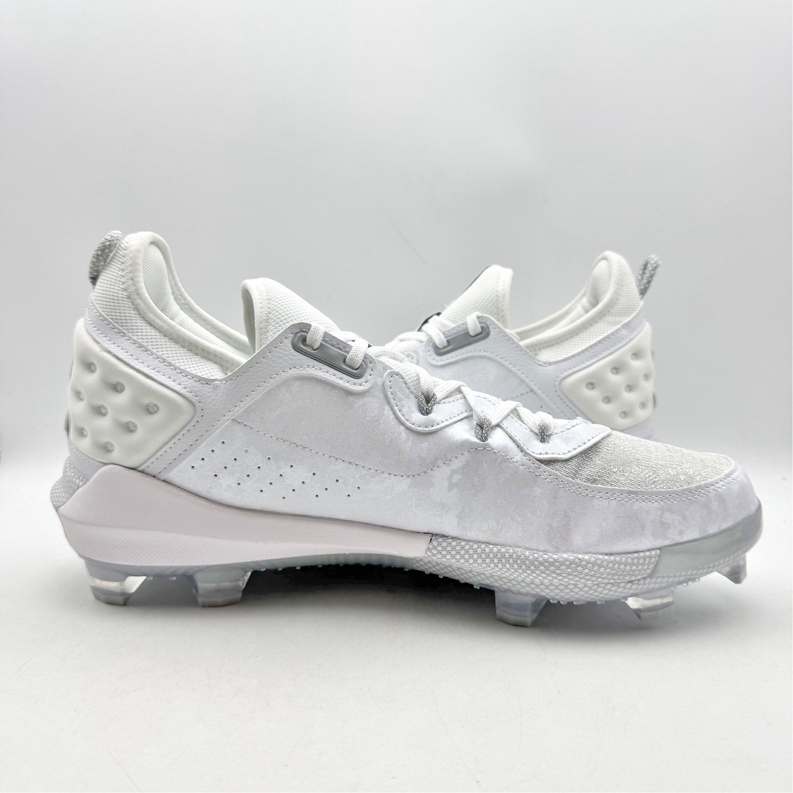 Under Armour Mens Harper 8 Elite Baseball Cleats Size 6.5 EU 39 White Grey NWOB