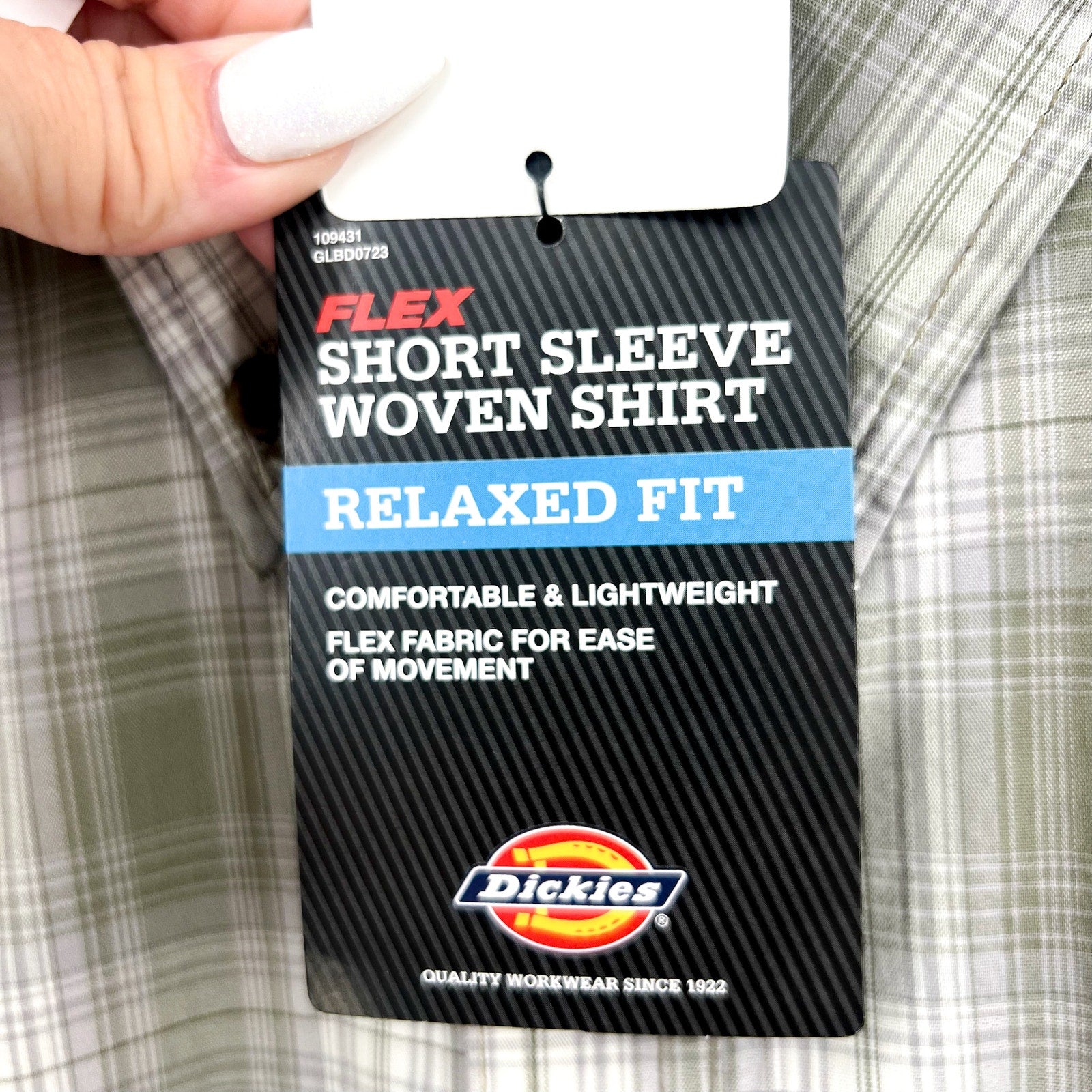 DICKIES Mens Flex Short Sleeve Woven Shirt Medium Green Plaid Relaxed Fit NWT