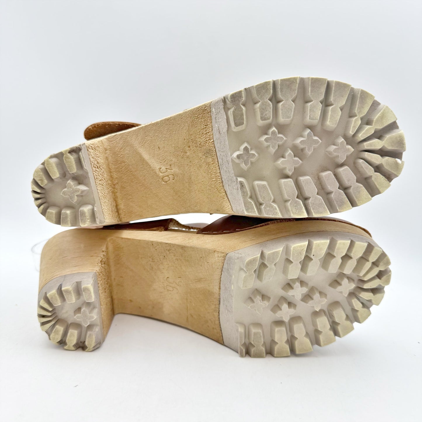 MIA Womens Abba Clogs EU 36 US 6 Luggage Brown Leather Wooden Heel NWOB