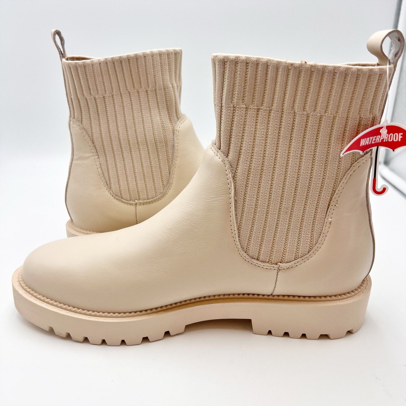 Blondo Womens Hallie Chelsea Ankle Boot Size 10 M Cream Leather Waterproof NIB