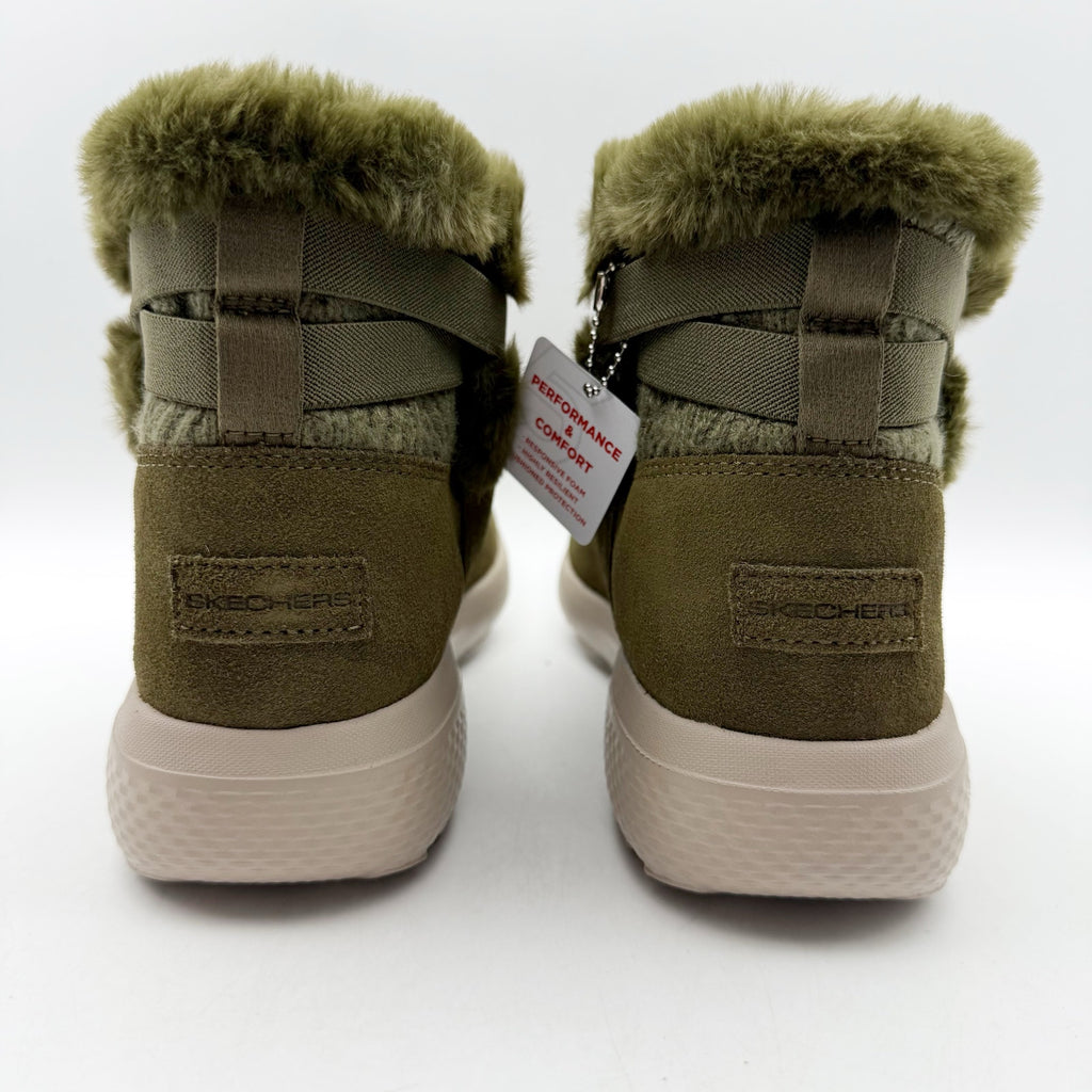 Skechers Womens On The Go City Boots Size 6 WIDE Green Suede Water Repellent NIB