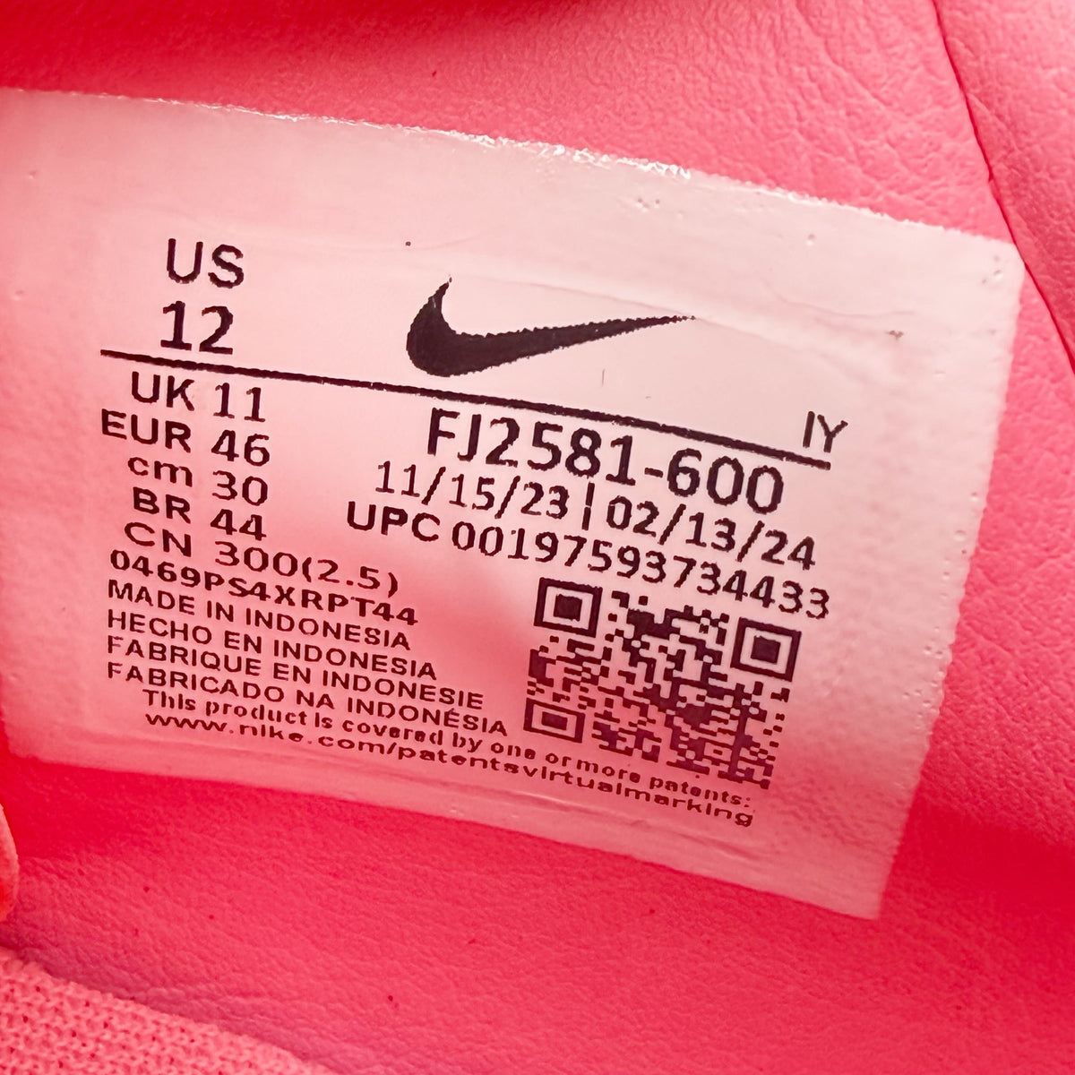 Nike Mens Phantom GX II Academy Indoor Court Soccer Shoe US 12 Pink FJ2581 NWOB
