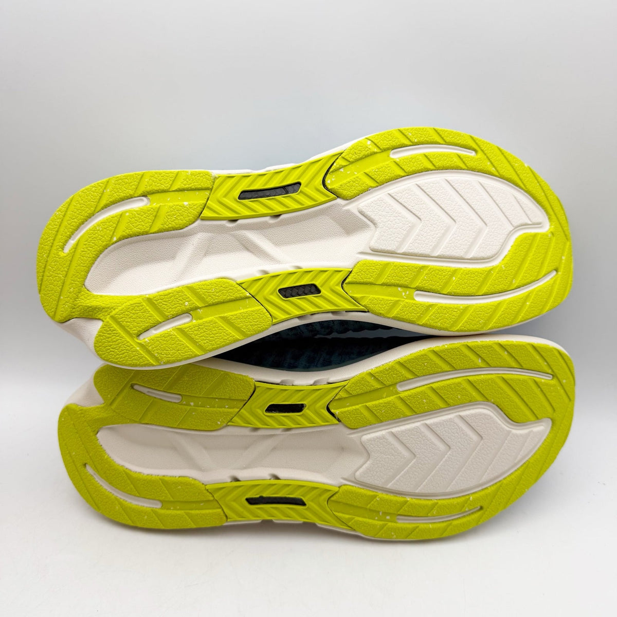 Rabbit Mens Dream Chaser Running Shoes Size 12 Blue Yellow Athletic Sneakers NIB