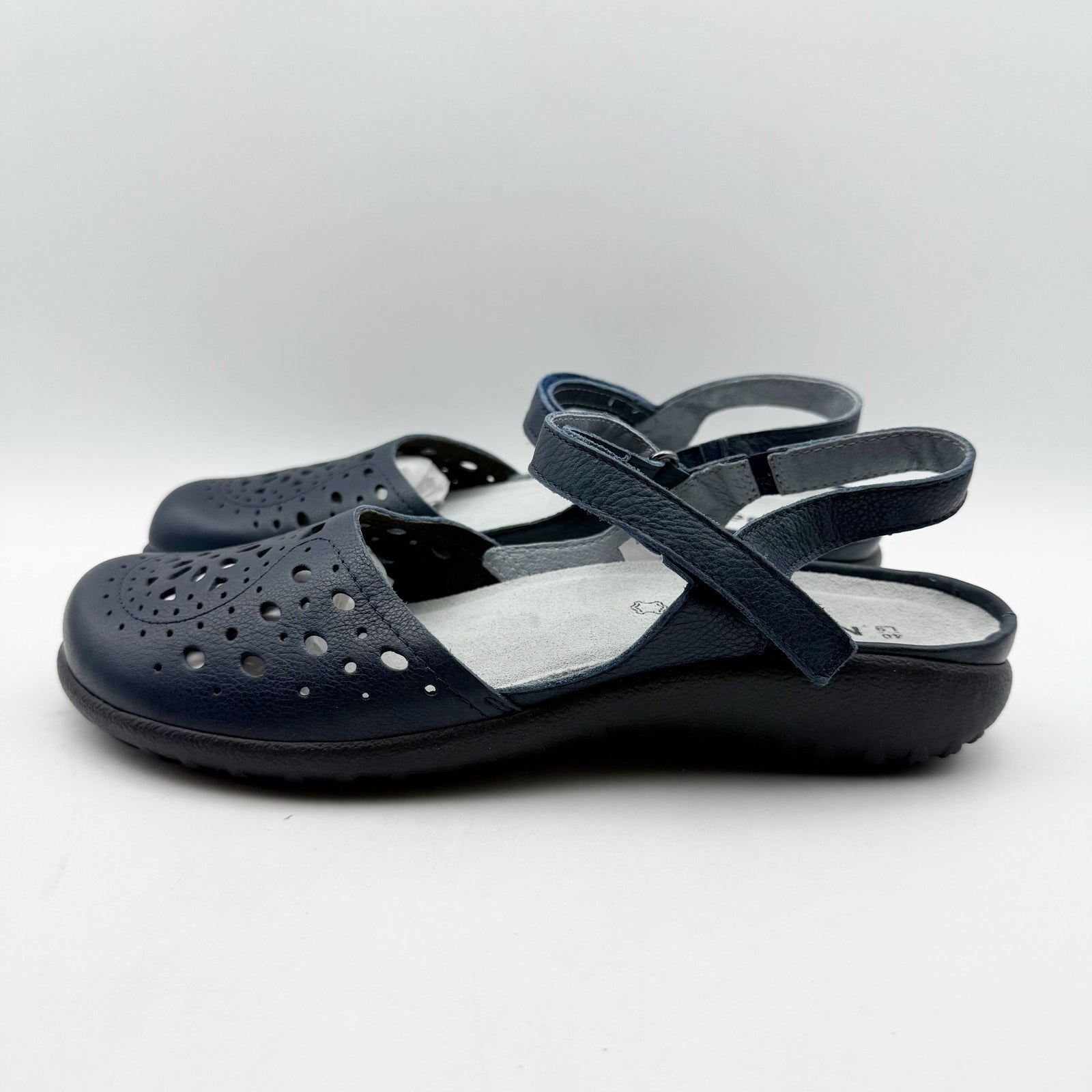 Naot Womens Arataki Flat Sandals EU 40 US 9 Blue Ink Leather NIB