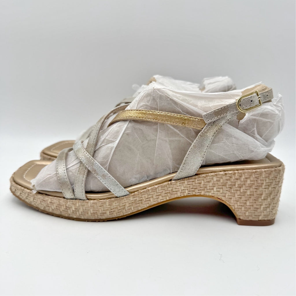 Donald Pliner Womens Rosalie Sandals Size 8 Metallic Silver Gold Leather NWOB