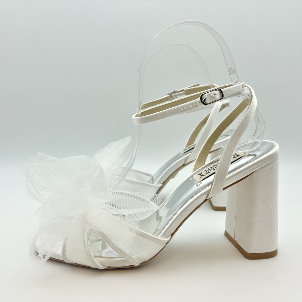 Badgley Mischka Womens Tess Heeled Sandals Size 8.5 M White Tulle Bow Bride NIB
